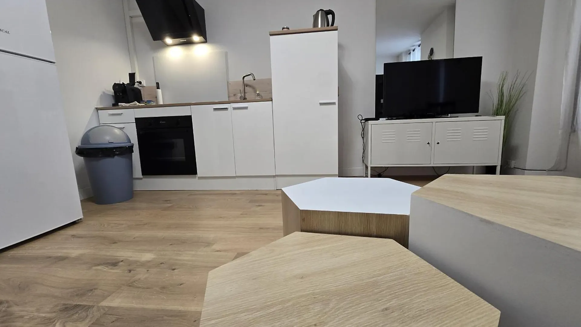 Tres Belle Appartement ディーニュ・レ・バン