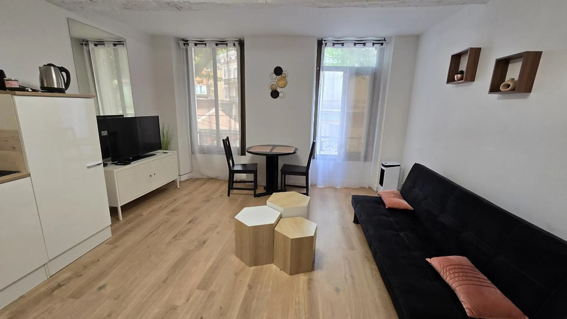 Tres Belle Appartement ディーニュ・レ・バン アパート