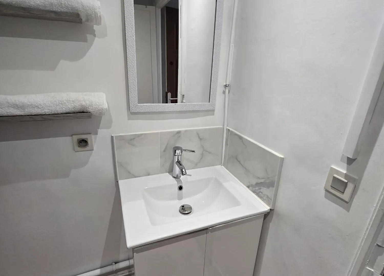 Tres Belle Appartement ディーニュ・レ・バン 0*,  フランス